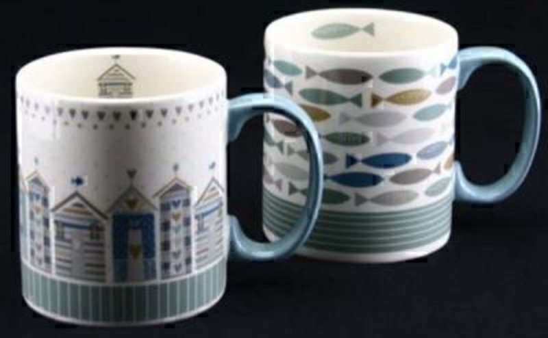 Part of the Shoreline range by Gisela Graham. Beach hut or fishes mug in vintage blue and grey tones. Great gift for new job or home. If preference of design please specify when ordering. Size 9x8cm